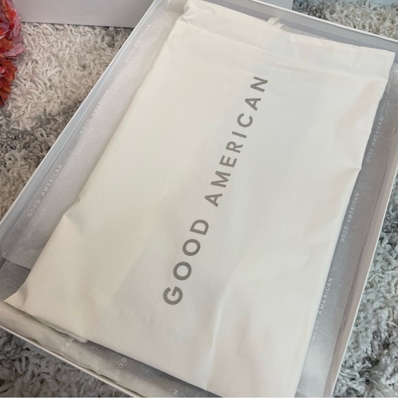 Good American Square Toe Bootie in Black Patent 8.5 - Picture 10 of 12